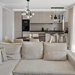 New! Luxury With Jacuzzi 20 Near The Sea Lägenhet Duće