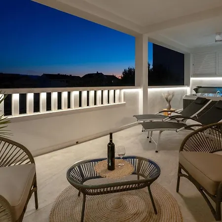 아파트 New! Luxury With Jacuzzi 20 Near The Sea Duće