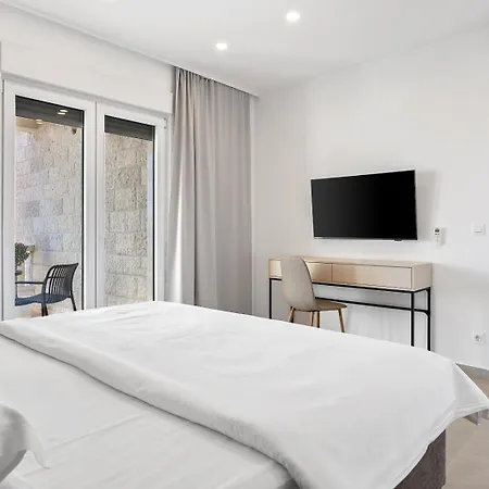 New! Luxury With Jacuzzi 20 Near The Sea * Duće