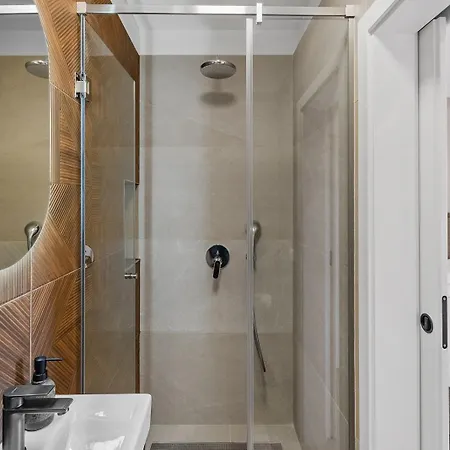 New! Luxury With Jacuzzi 20 Near The Sea *