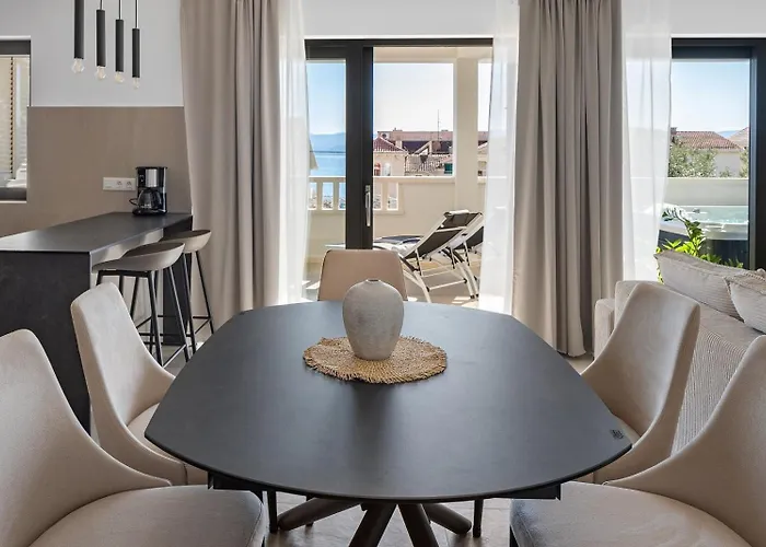 New! Luxury With Jacuzzi 20 Near The Sea Apartment Duće