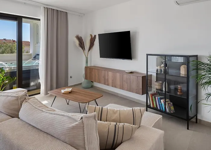 New! Luxury With Jacuzzi 20 Near The Sea Duće