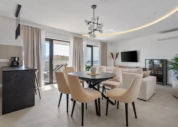 New! Luxury With Jacuzzi 20 Near The Sea Apartment