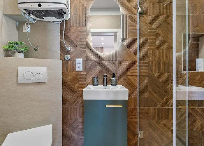 New! Luxury With Jacuzzi 20 Near The Sea Apartment *